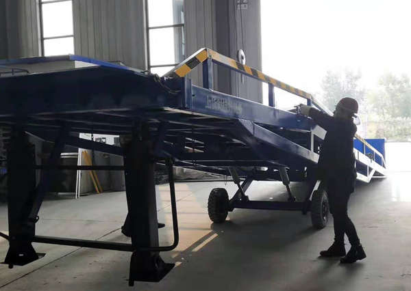 移動登車橋 (3) 移動登車橋 (3)